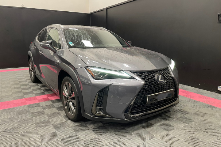 LEXUS UX