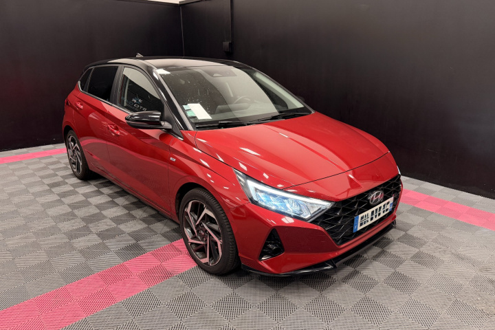 HYUNDAI i20