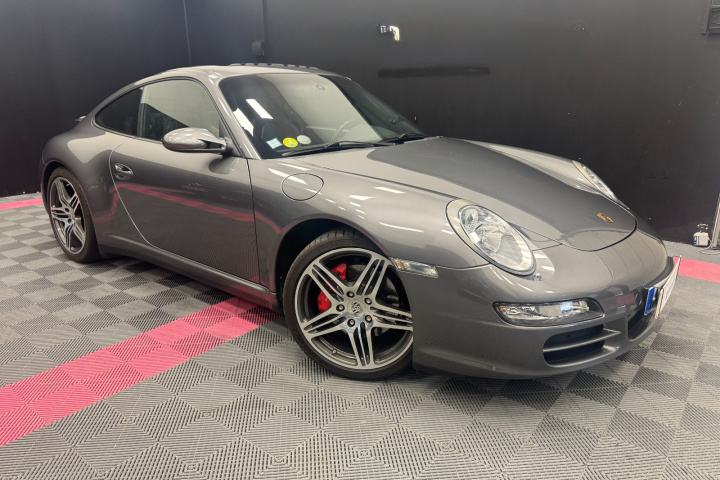 PORSCHE 911 CARRERA 4 COUPE 997