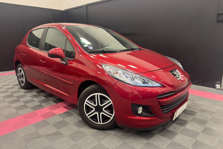 PEUGEOT 207